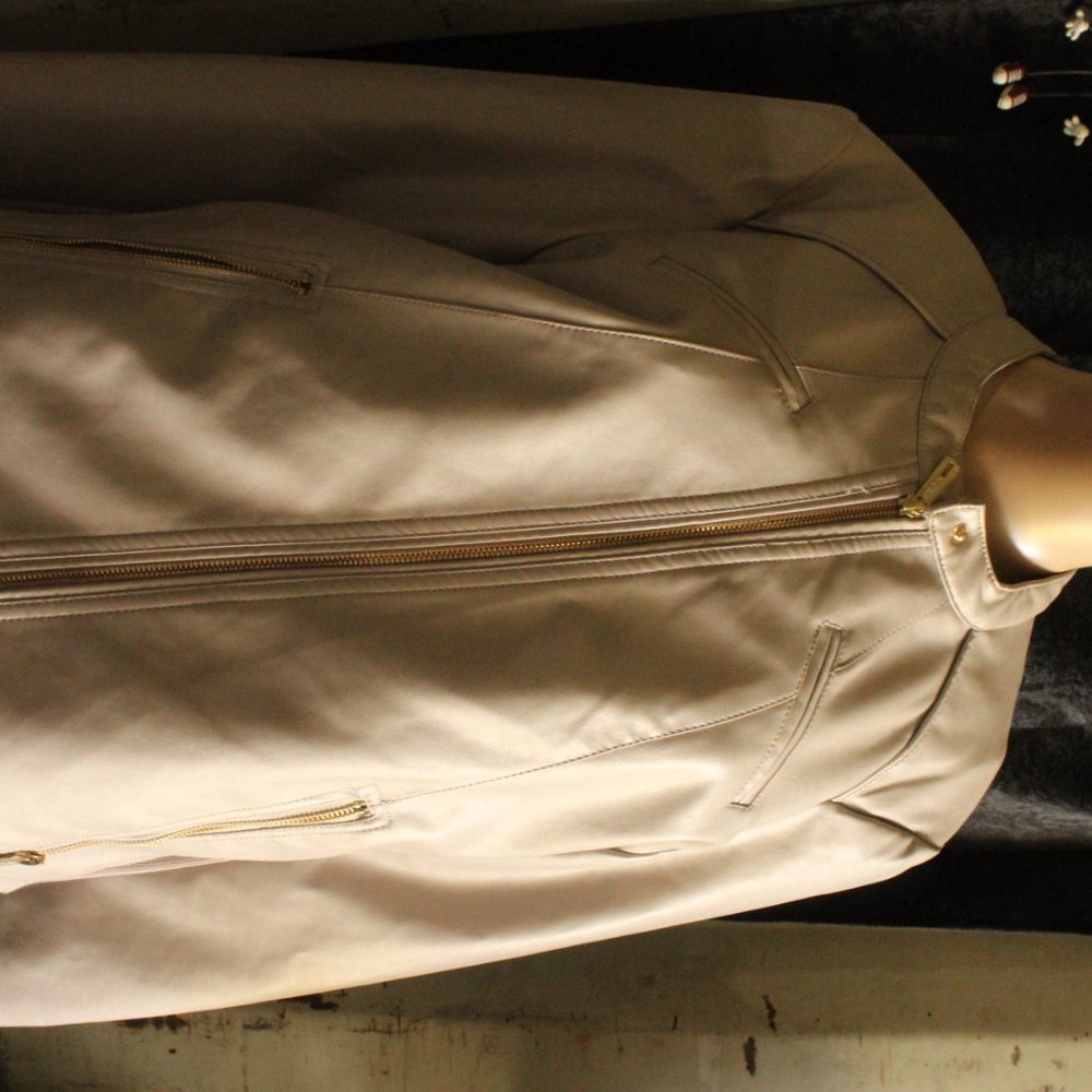 jacket - Picture 4 of 4